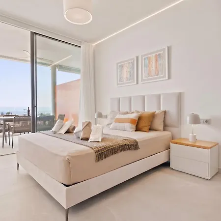 Happy Travel Valley Collection 1c * Fuengirola