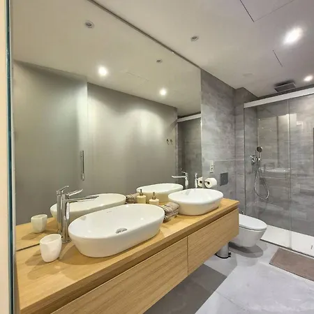 Happy Travel Valley Collection 1c * Fuengirola